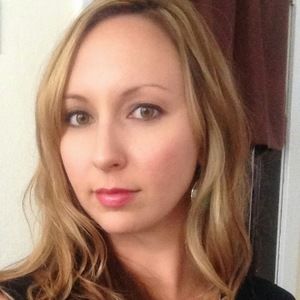 Meet your Posher, Carrie